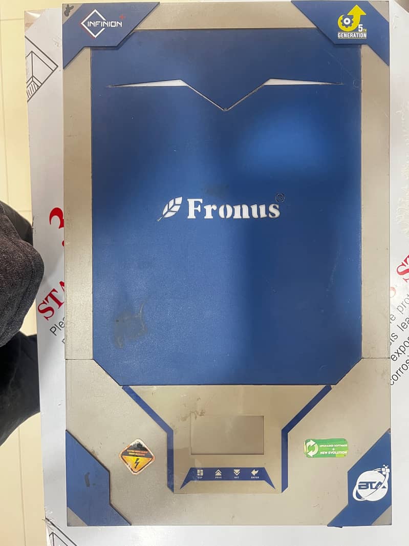 Fronus Infineon Plus PV7000 Grid Tied Hybrid Inverter 0