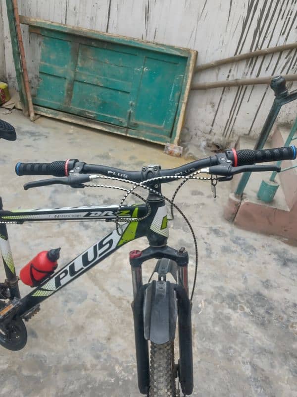 MOUNTAIN BIKE PLUS KOE KAAM NAHE HAI GEAR BRAIK VIP HAI 10