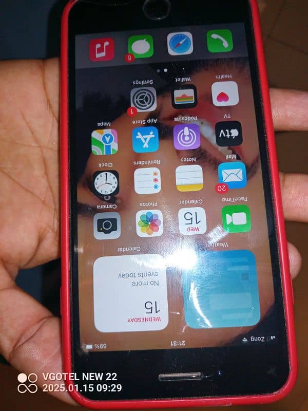 I phone 7 plus good condition 128 gp  battery health 100% 4