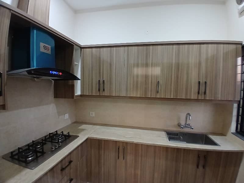 1 Kanal Brand New Upper Portion For Rent 4