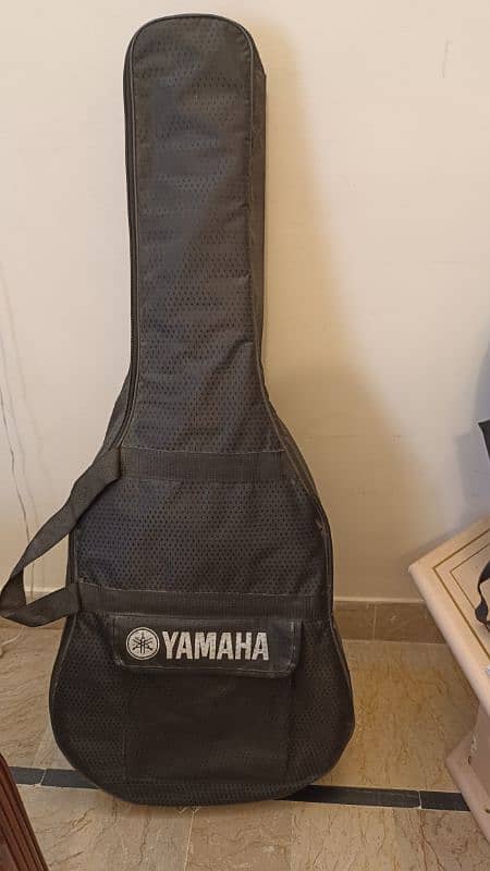 Yamaha F310, mint condition, Original bought from Saudi Arabia 6