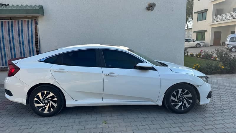 Honda Civic 2016 5