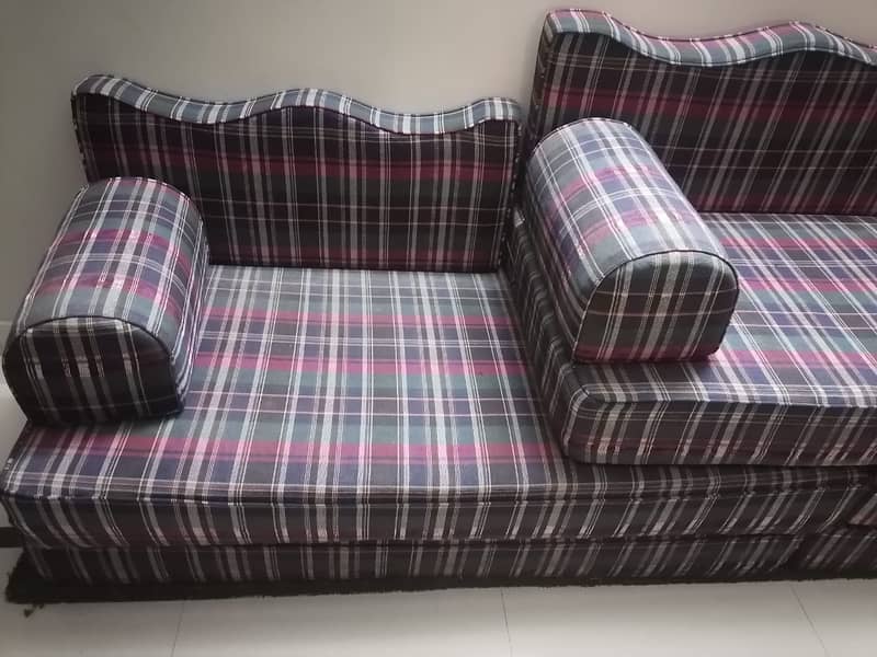 Floor Sofa Sitting Or Arabic Floor Sitting For Urgent Sale 2