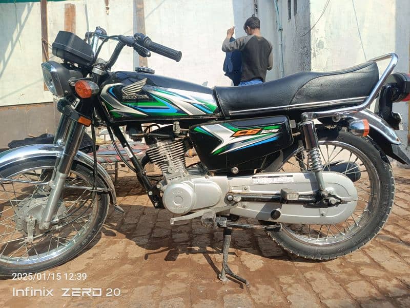 HONDA CG 125 MODEL 2023 4