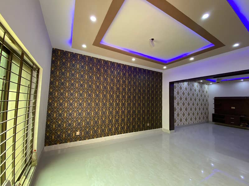 10 Marla Used & Renovated House is for Sale in Tipu Sultan Block Bahria Town Lahore 3