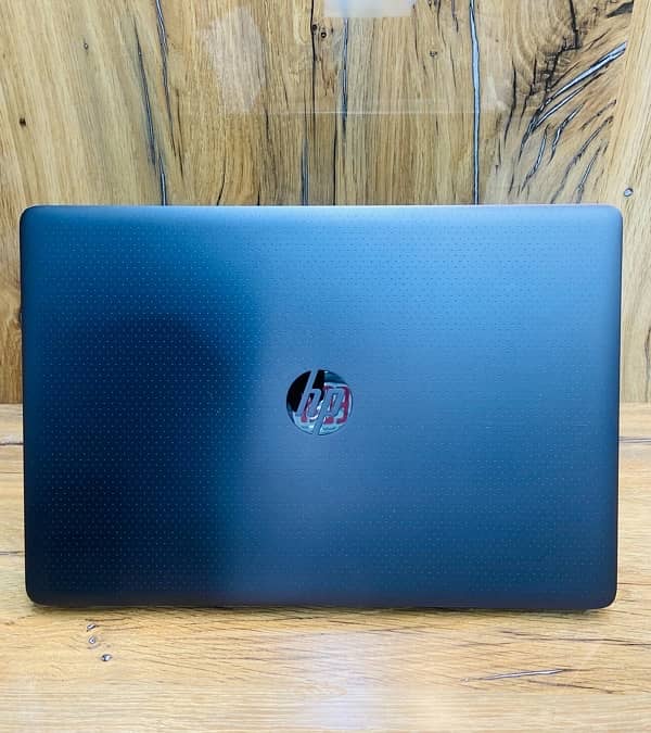 Hp ZBook Studio G3 i7-6thGen 32GbRam 256GbSSD 4Gb Nvidia Quadro M1000M 1