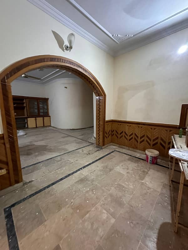 UPPER PORTION FOR RENT LOCATION AYUB COLONY 0