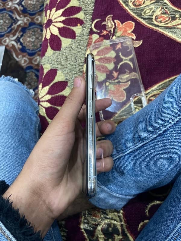 iPhone Xs PTA 256gb with BOX 3