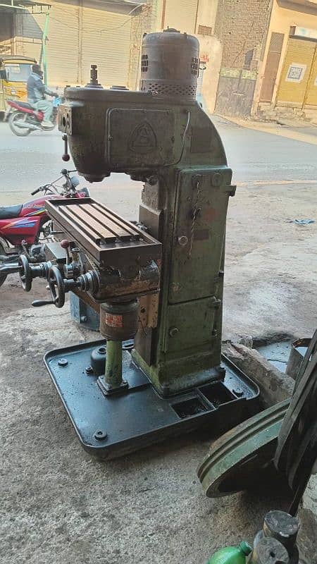 molding machine 4