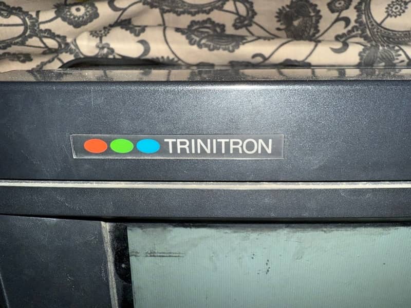 Sony TV Trinitron Coloured 21 inch 1