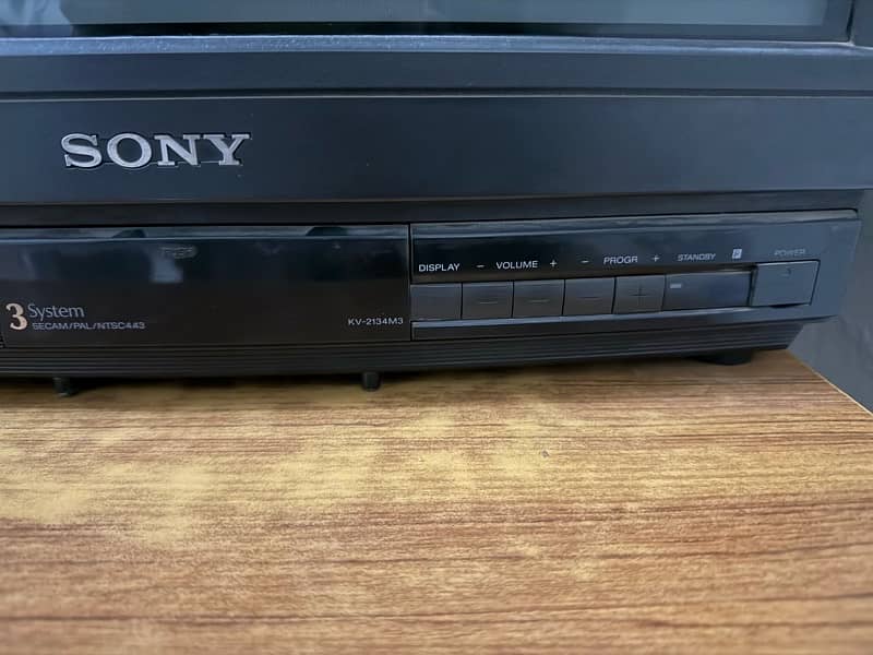 Sony TV Trinitron Coloured 21 inch 2