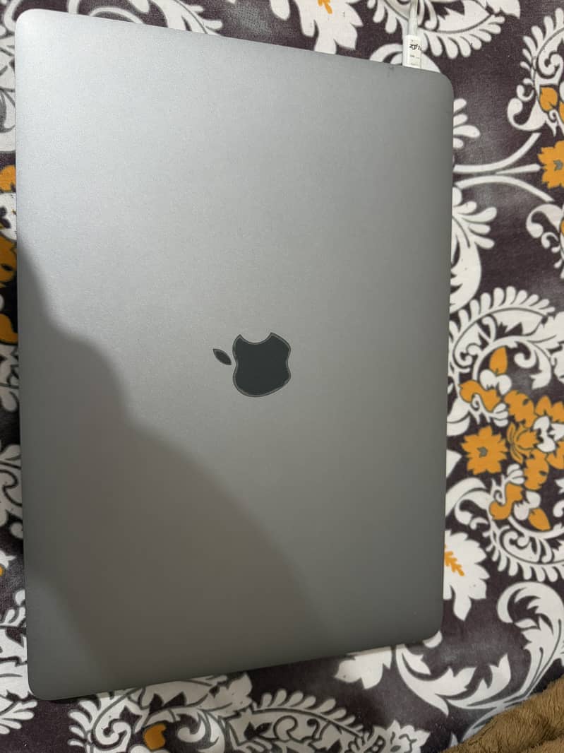 MacBook Pro 2017 13 inch 4