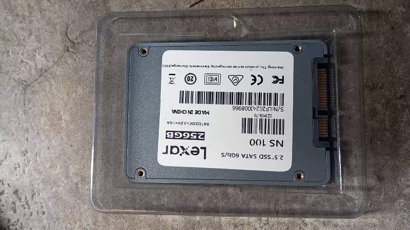 Lexar 256 SSD NEW 2