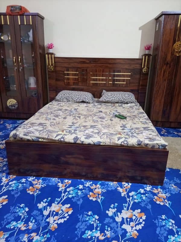 3 piece bed room set for sale condition 10/10 3