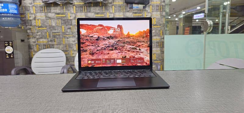 Microsoft Surface Laptop 3 Core i7 10th Generation 16gb 512 11