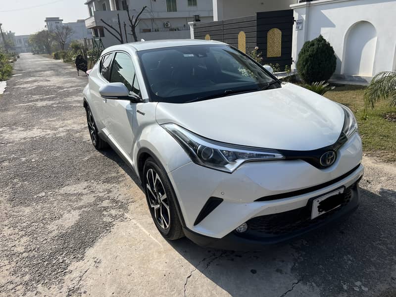 Toyota C-HR G-LED 2017 1