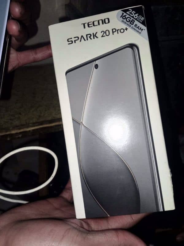 Tecno spark 20 pro plus 8+8+5/256 1