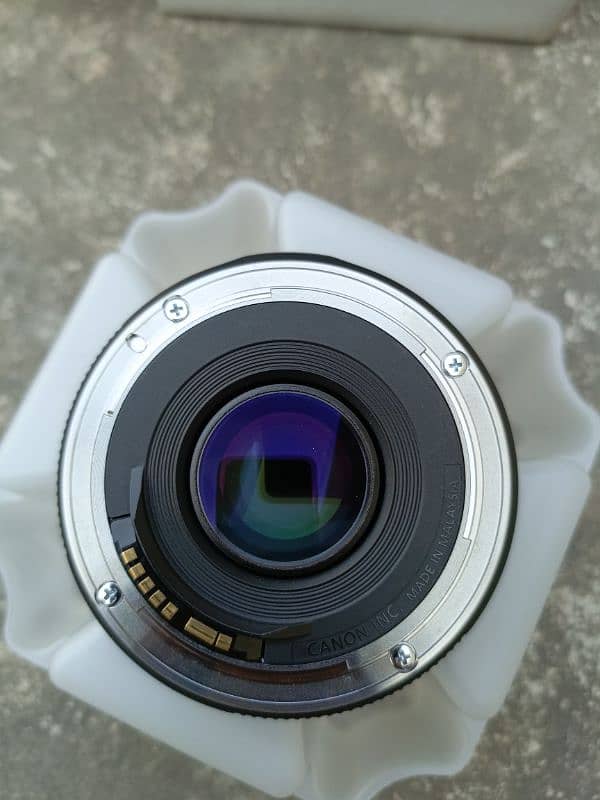 Canon 50mm 1.8 lense 3