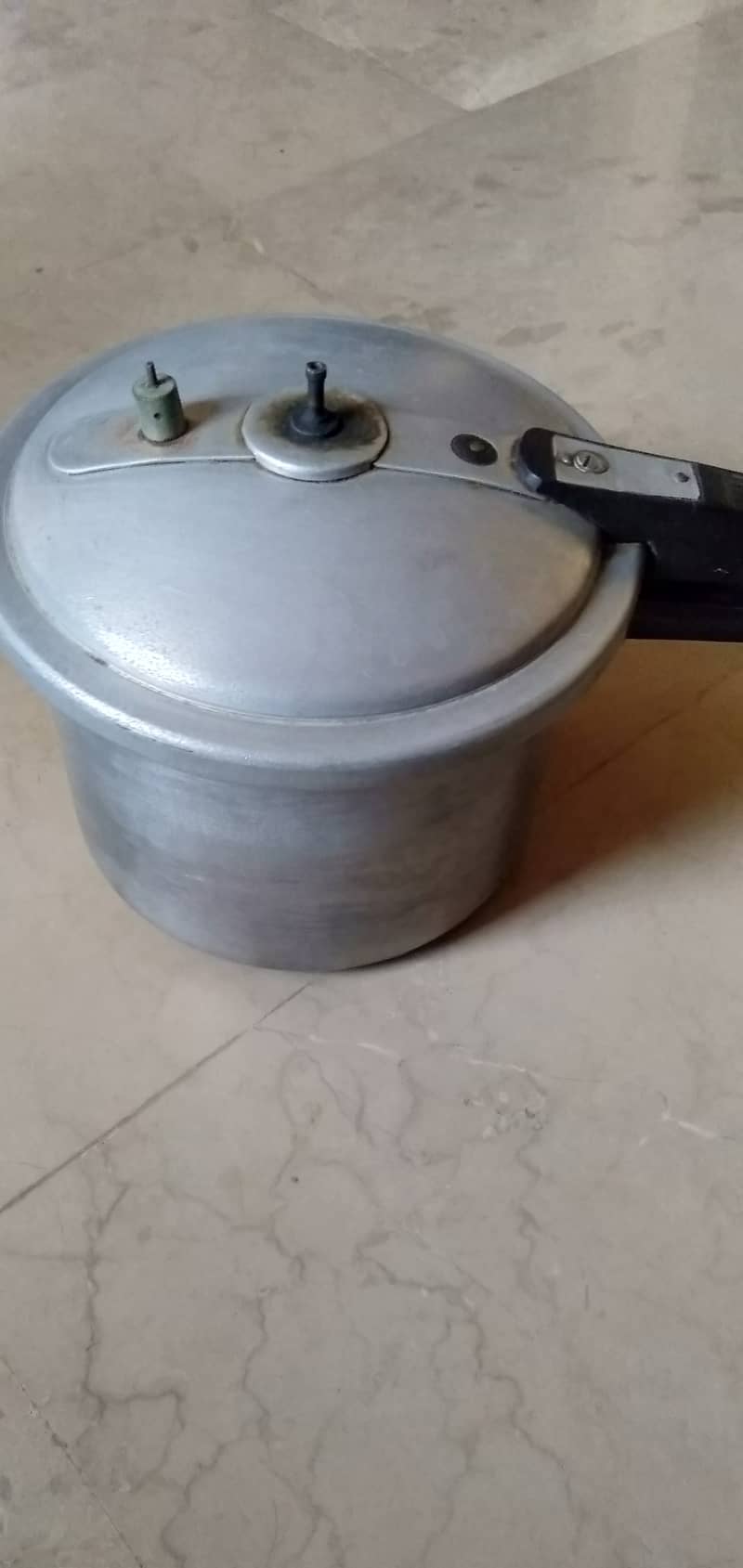 Pressure cooker for Sale 3