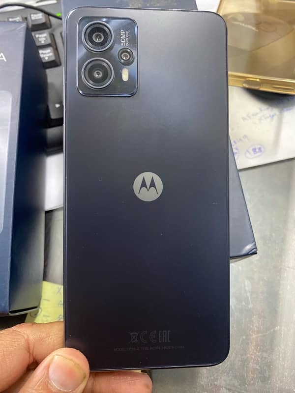 Motorola moto G-13 1