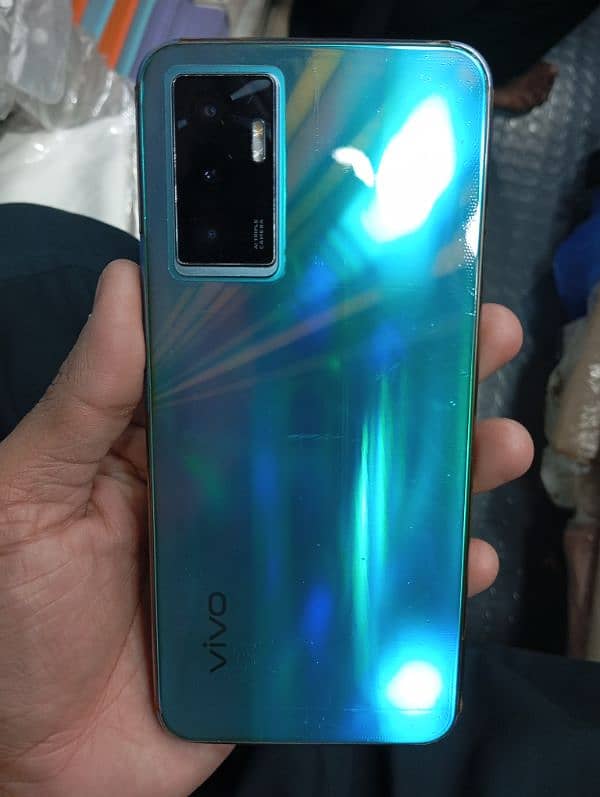 Vivo v23e all ok mobile Ha garanti Ka sat do din ki. 2