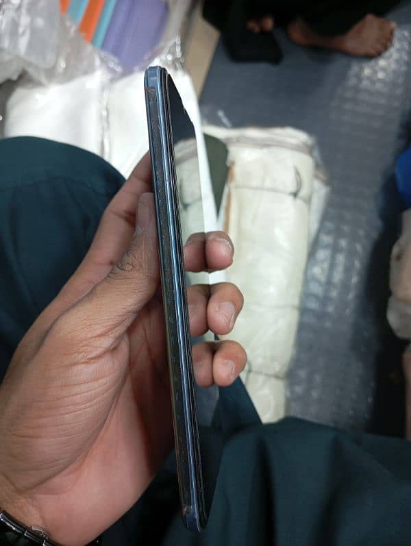 Vivo v23e all ok mobile Ha garanti Ka sat do din ki. 3