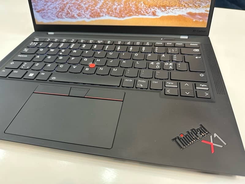 LENOVO THINKPAD X1 CARBON ( CORE-i7  13th GEN ) 32 GB RAM-512 GB SSD 1