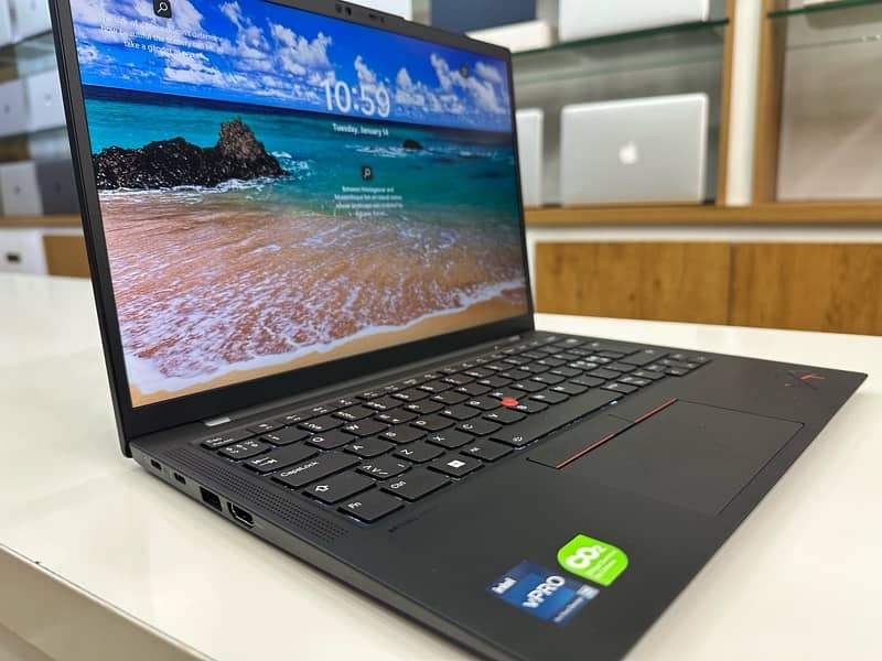 LENOVO THINKPAD X1 CARBON ( CORE-i7  13th GEN ) 32 GB RAM-512 GB SSD 4