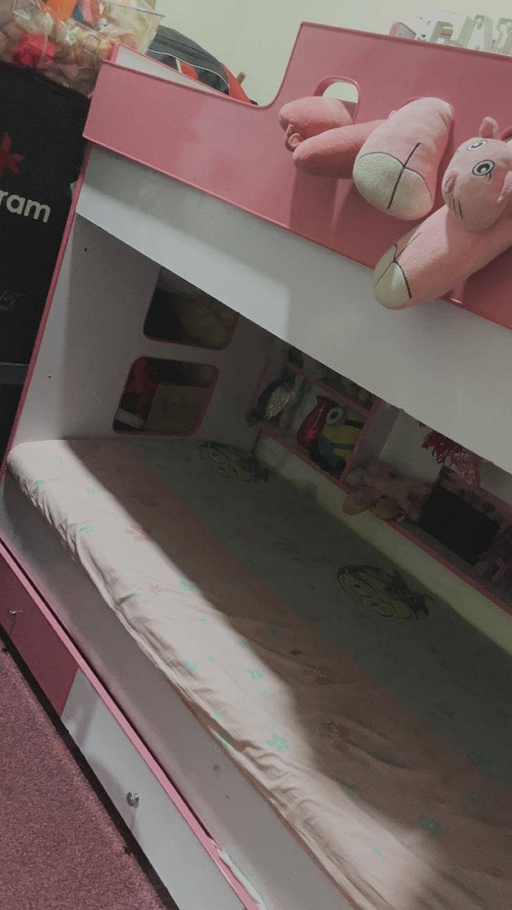 Children bed in pink colour 2