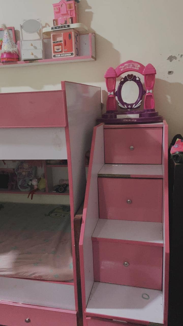 Children bed in pink colour 4