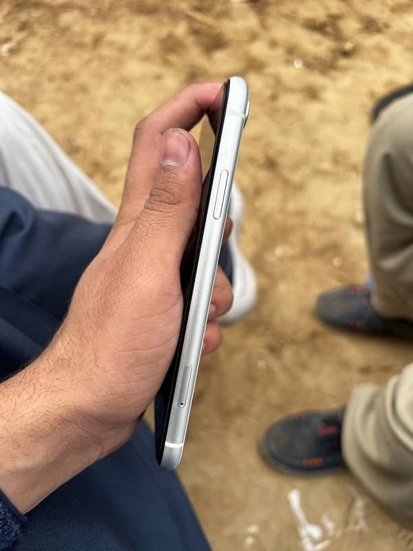 iphone XR 64gb PTA 2