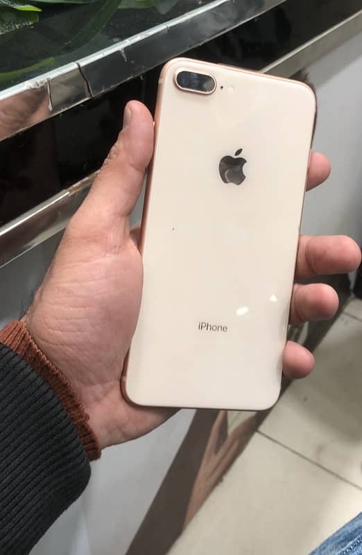 i phone 8 plus 256gb golden colour PTA APPROVED 0