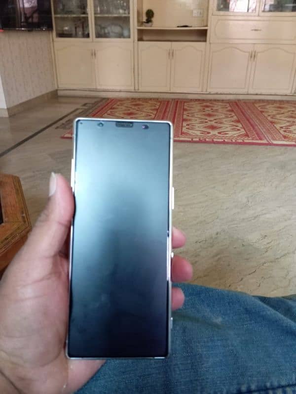 Sony Xperia 6 128 brand new 1