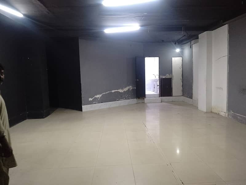 700 Square Feet Commercial New Corporate OFFICE FOR RENT GULBERG 3 1