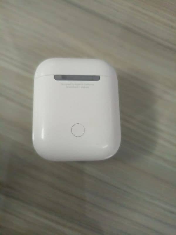 Apple airpods 2nd generation 3