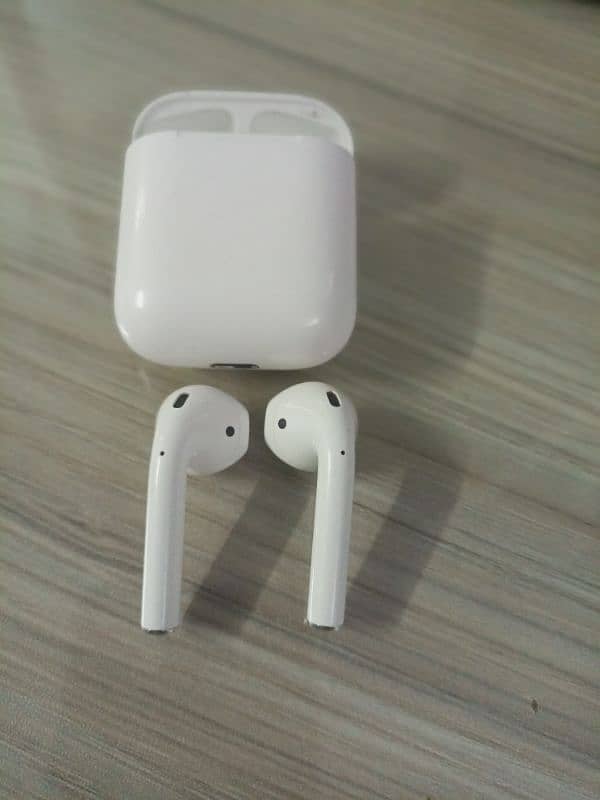 Apple airpods 2nd generation 4