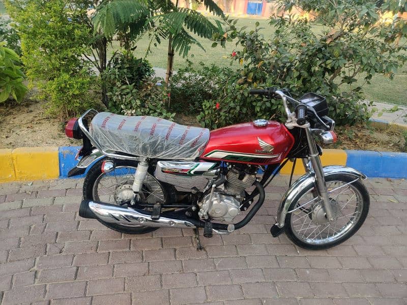 Honda 125 special edition 5 gear model 2023karachi number 2