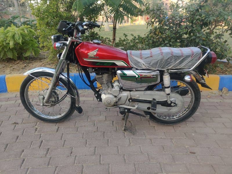 Honda 125 special edition 5 gear model 2023karachi number 6