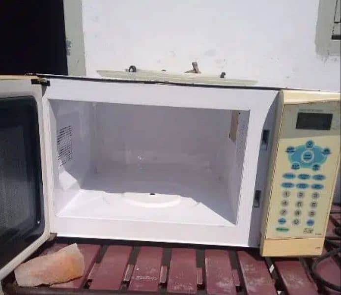 microwave 2