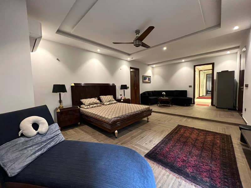 10 Marla One Bed Fully Furnished Upper Portion For Rent in DHA Phase 5 Lahore 4