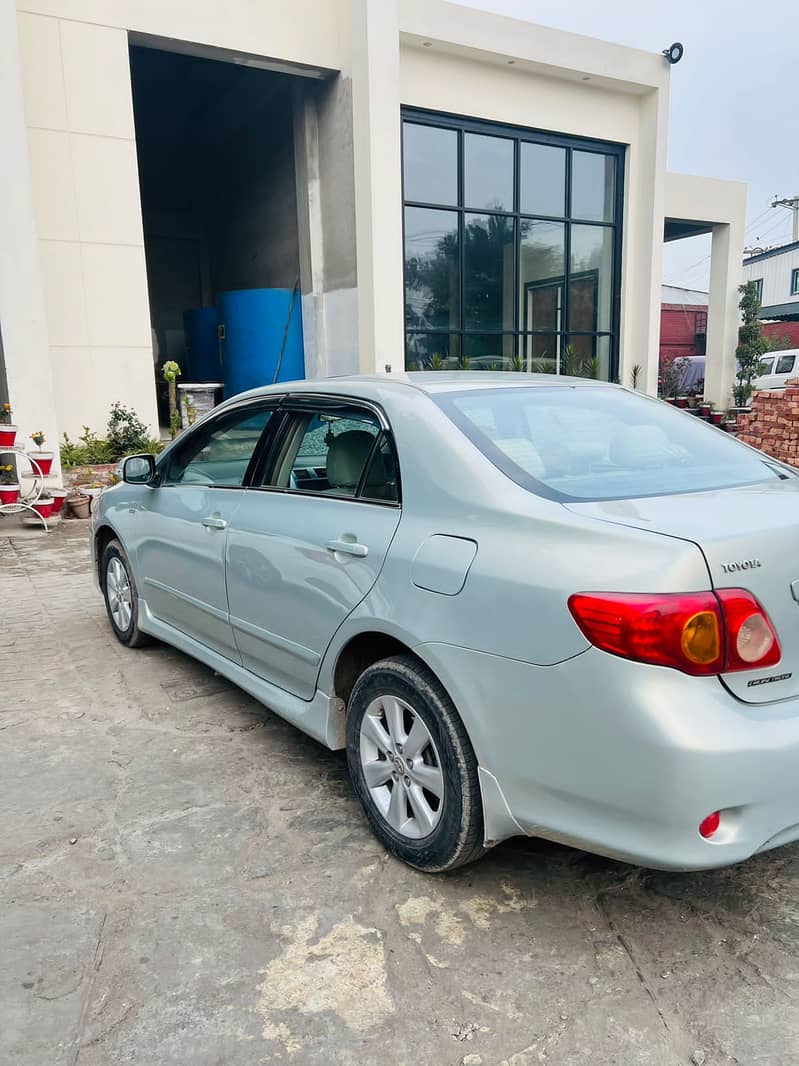 Toyota Corolla Altis 2010 6