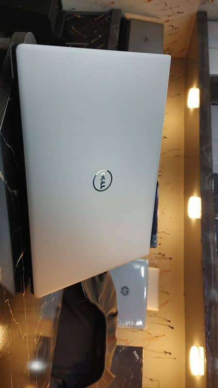 dell XPS i7.7th generation 2