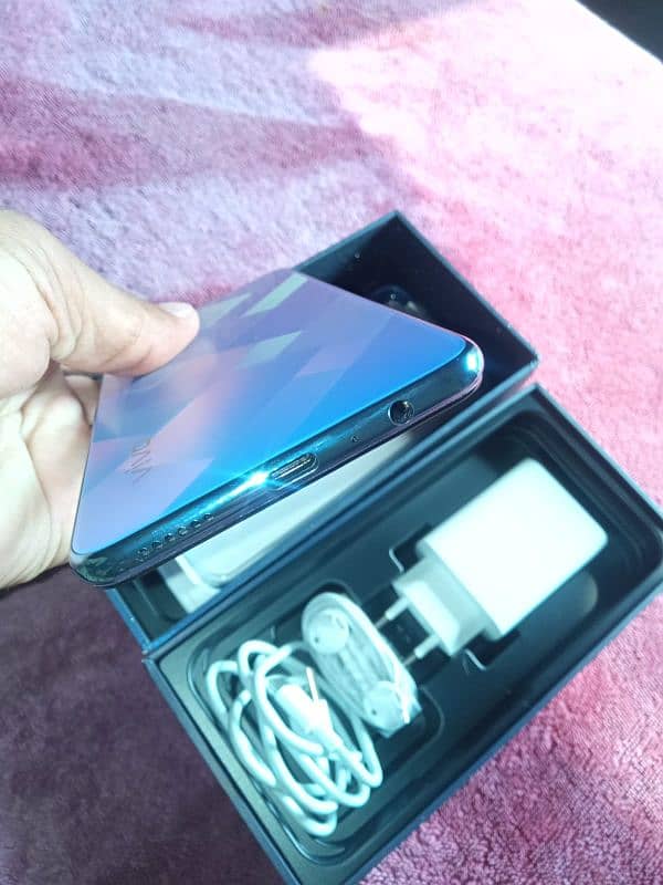 vivo v21e 8 gb ram 128 Room connect 0326/2323/110 1