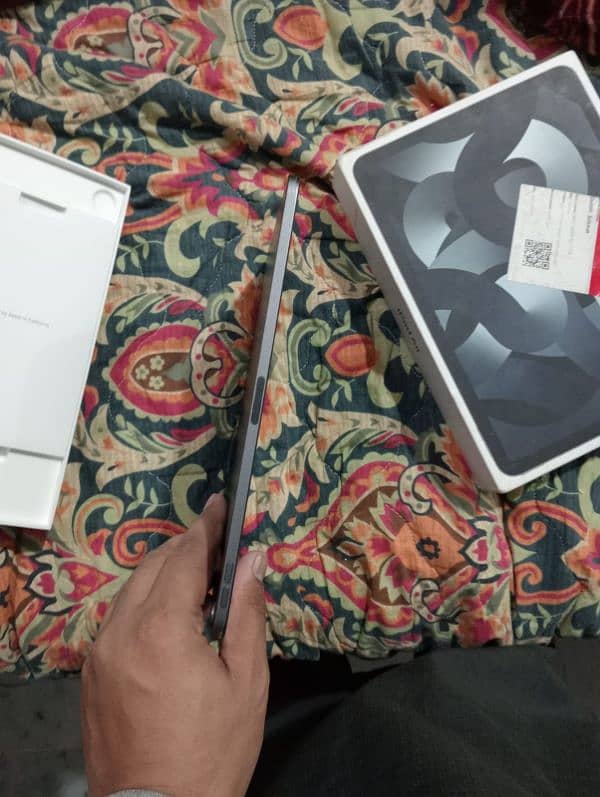 ipad air 5 m1 64gb ha full box ha 10.10 for sell 2