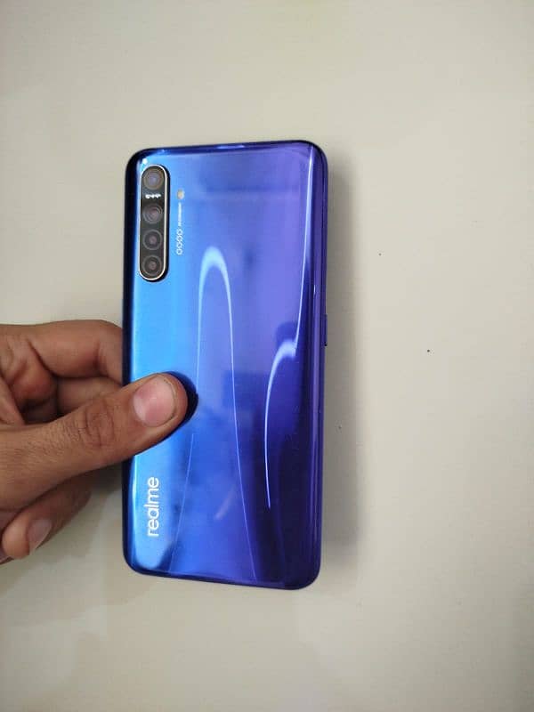 Realme Xt 8/128  gaming phone 1