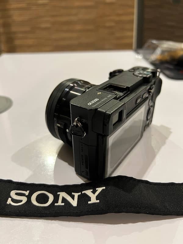 Sony A6500 with kit lens and box & 2 batteries 4