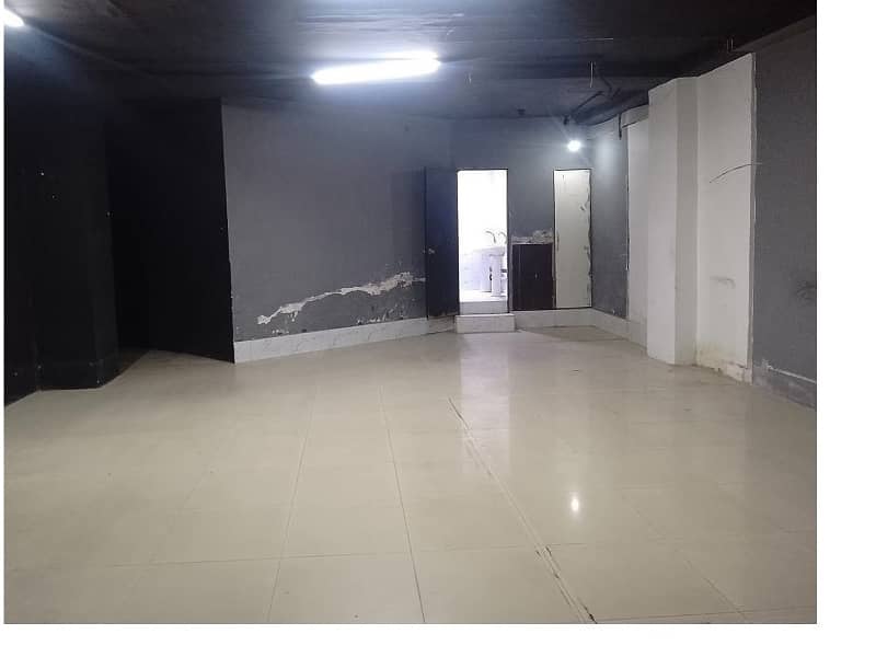 Area 700 Square Feet Office Available For Rent Real Pictures In Main Boulevard Road Gulberg 3 Lahore 0