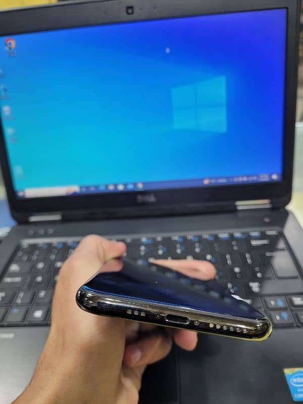 iphone Xs 64gb factory unlock 4