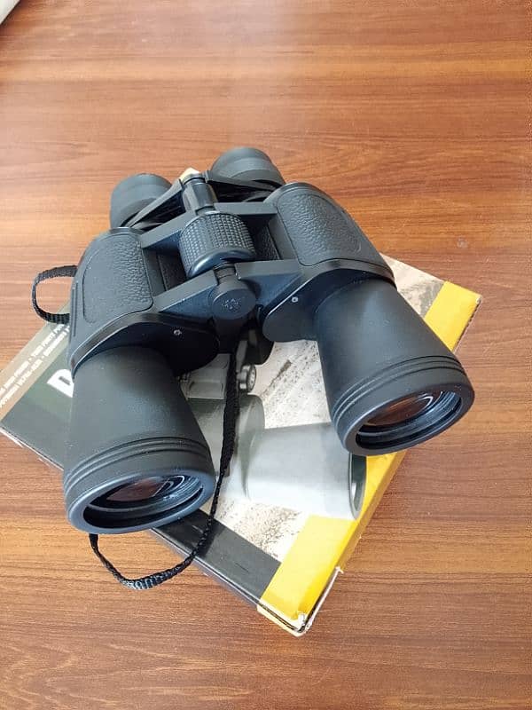 BUSHNELL 10- 70X70 ZOOM BINOCULARS (NEW) 2