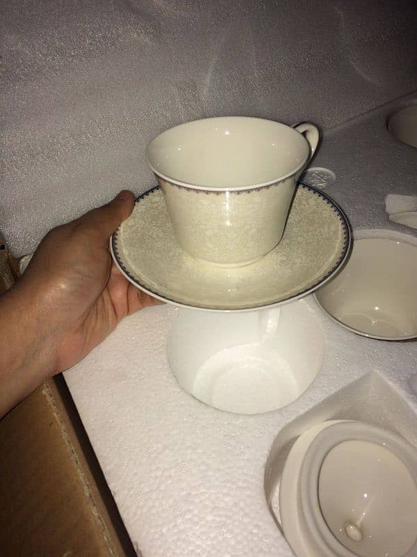 Noritake Bone china Dinner set ( 8 serving) 61pcs 11